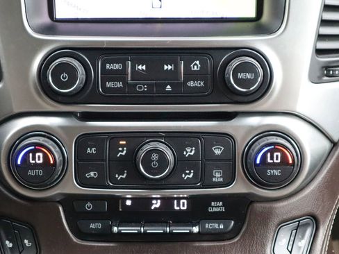 Used 2015 Chevrolet Suburban LT image 28