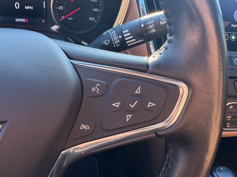 Used 2021 Chevrolet Equinox Premier image 32