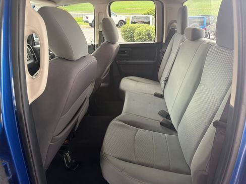 Used 2019 RAM 1500 Express AWD/4WD image 13