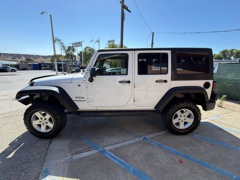 Used 2015 Jeep Wrangler Unlimited Sport w/ Quick Order Package 24S AWD/4WD image 6