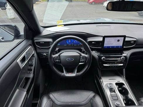 Used 2022 Ford Explorer ST AWD/4WD image 2