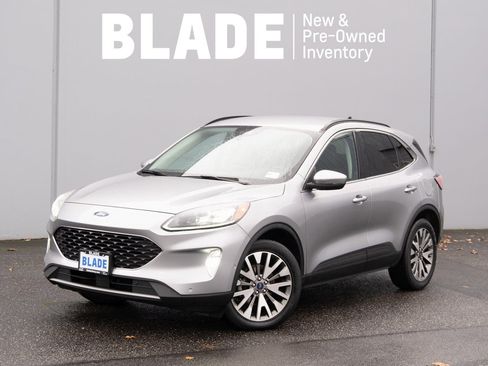 Used 2021 Ford Escape Titanium image 1