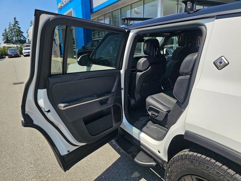Used 2025 Rivian R1S Adventure AWD/4WD image 16