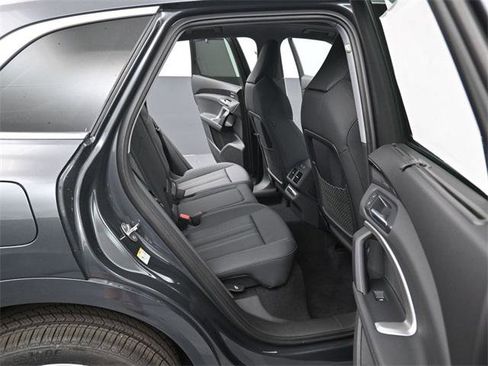 New 2025 Audi Q5 Premium Plus image 13