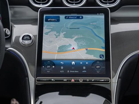 Certified 2025 Mercedes-Benz GLC 300 4MATIC image 22