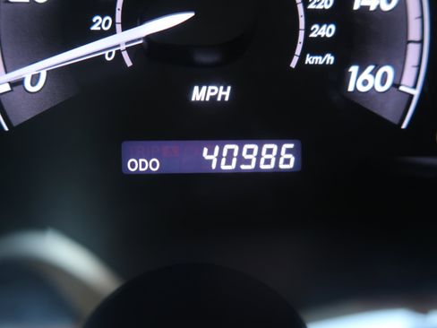 Used 2011 Toyota Avalon image 20