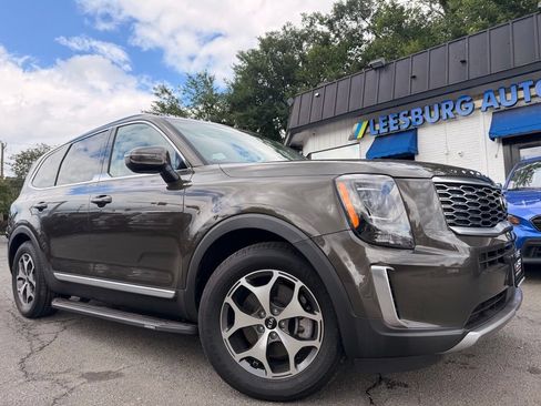 Used 2020 Kia Telluride EX AWD/4WD image 2