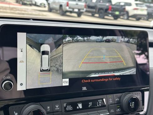 Used 2024 Toyota Grand Highlander AWD image 18