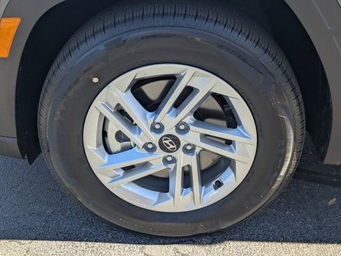 Used 2025 Hyundai Tucson SE image 11