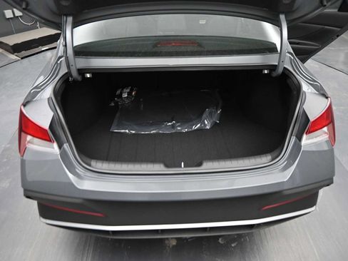 New 2026 Hyundai Elantra SEL Sport FWD image 15