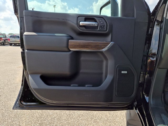 Used 2023 Chevrolet Silverado 2500 High Country w/ Z71 Off-Road Package AWD/4WD image 12