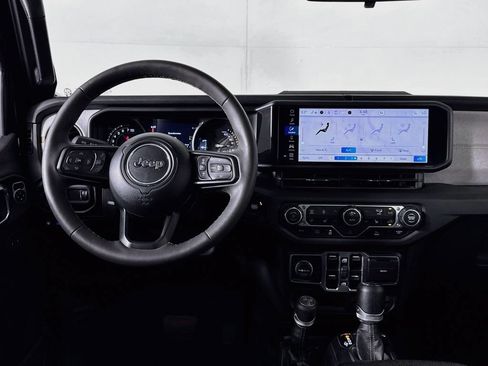 Used 2024 Jeep Wrangler Unlimited w/ Convenience Group AWD/4WD image 11