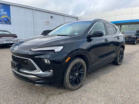 Used 2024 Buick Encore GX Sport Touring w/ Advanced Technology Package image 2