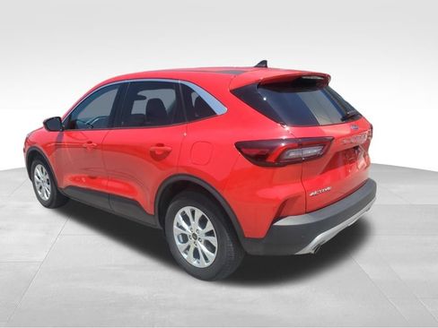 Used 2024 Ford Escape Active w/ Tech Pack #2 FWD image 3