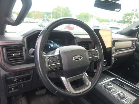 Used 2023 Ford Expedition Limited AWD/4WD image 6