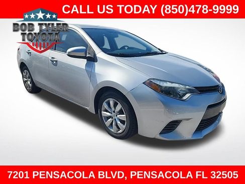 Used 2015 Toyota Corolla LE FWD image 1