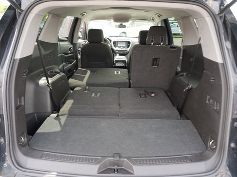 Used 2019 GMC Acadia SLE AWD/4WD image 30