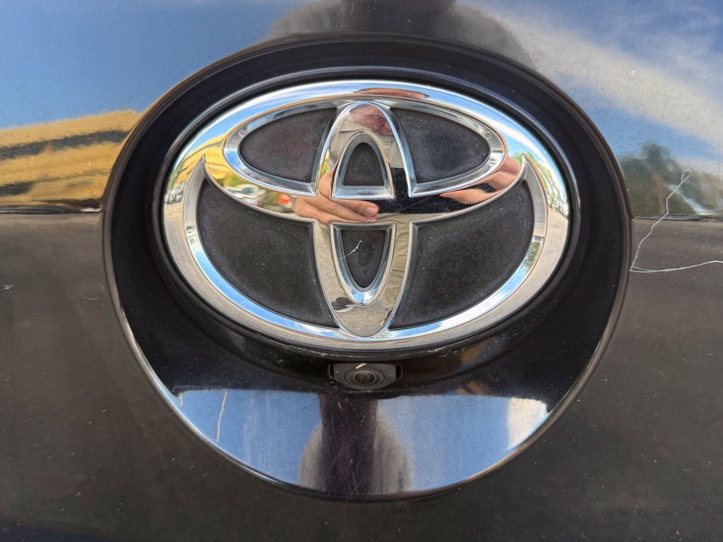Used 2019 Toyota Corolla SE w/ Carpet Mat Package FWD image 30