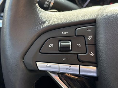 Used 2025 Cadillac XT6 Premium Luxury image 37