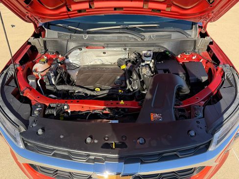 Used 2024 Chevrolet Trax LS w/ LS Convenience Package image 29