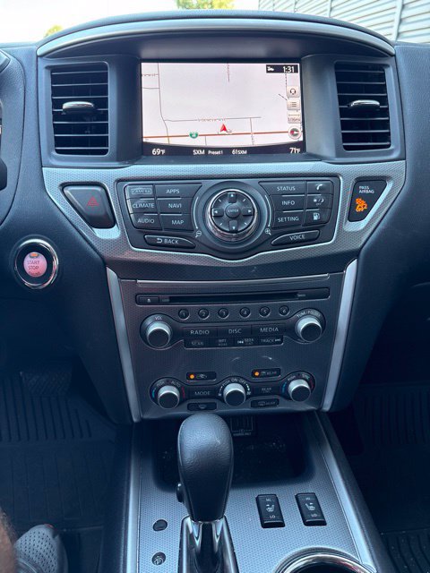 Used 2020 Nissan Pathfinder SL AWD/4WD image 10
