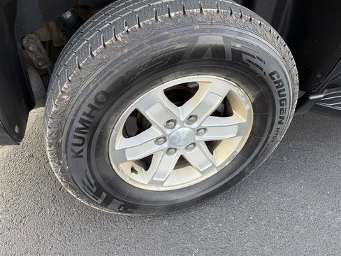 Used 2012 GMC Yukon XL SLT w/ SLT-2 Equipment Package image 16