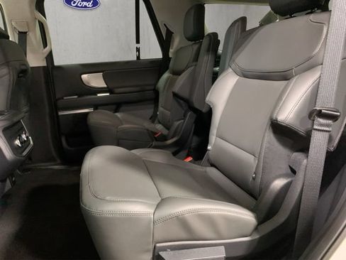 New 2026 Ford Expedition Active AWD/4WD image 15