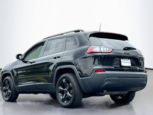 Used 2020 Jeep Cherokee Latitude Plus AWD/4WD image 5