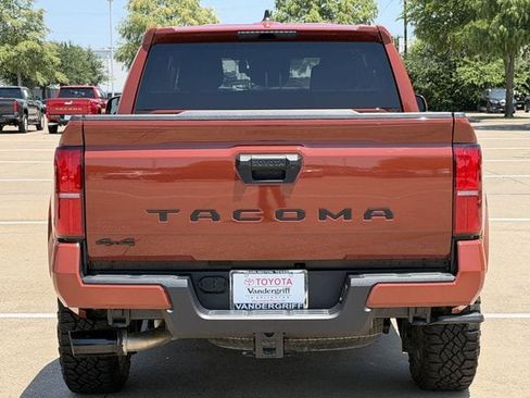 Certified 2025 Toyota Tacoma TRD Sport AWD/4WD image 5