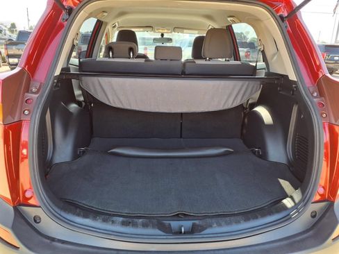 Used 2015 Toyota RAV4 LE FWD image 8