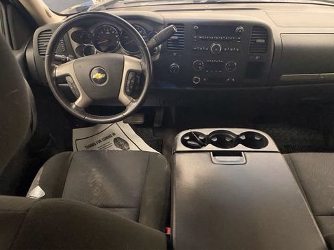 Used 2011 Chevrolet Silverado 1500 LT w/ All-Star Edition AWD/4WD image 2