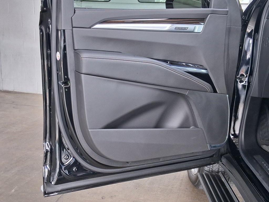 Used 2025 Cadillac Escalade Premium Luxury w/ Touring Package RWD image 17