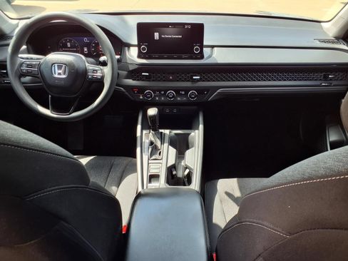 Used 2025 Honda Accord SE image 9