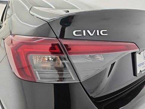 Used 2025 Honda Civic Sport image 39