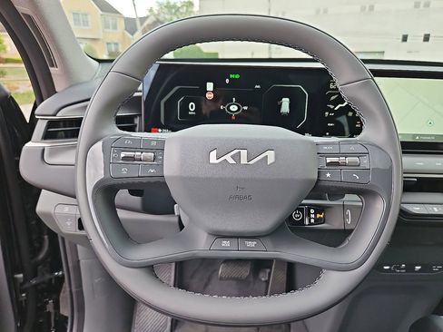 New 2026 Kia EV9 Wind AWD/4WD image 9