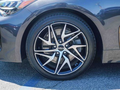 Used 2022 Kia Stinger GT-Line RWD image 9