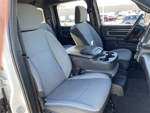 Used 2024 RAM 2500 Big Horn w/ Safety Group image 27