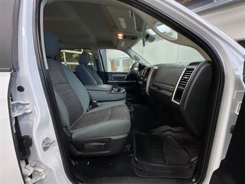 Used 2019 RAM 1500 Classic SLT AWD/4WD image 27
