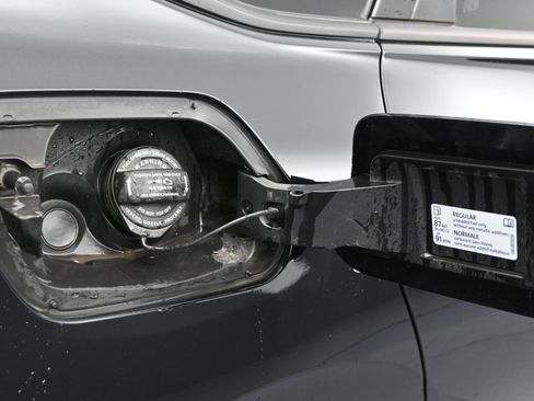 Used 2023 Volkswagen Jetta GLI Autobahn image 11