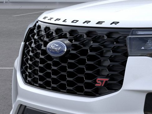 New 2026 Ford Explorer ST RWD image 17