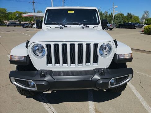 Certified 2022 Jeep Wrangler Unlimited Sahara AWD/4WD image 5
