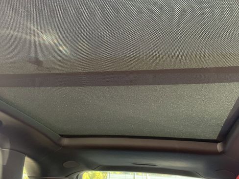 Used 2018 Bentley Bentayga W12 image 14