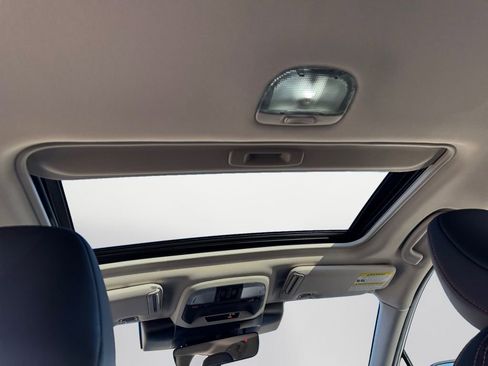 Certified 2025 Subaru Crosstrek 2.5i Limited w/ Crosstrek Mirror Package image 17