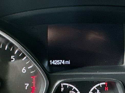 Used 2018 Ford Escape SE image 18