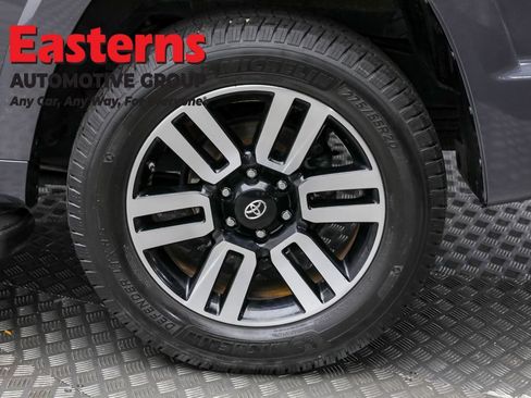 Used 2015 Toyota 4Runner Limited image 8