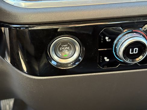 Used 2024 GMC Sierra 1500 SLT image 19