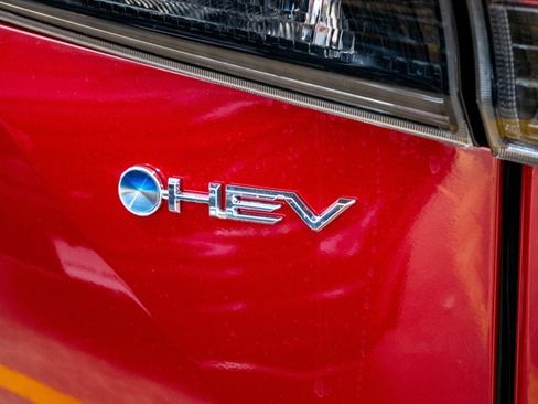 New 2026 Toyota Highlander Platinum image 9