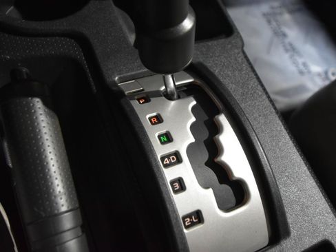 Used 2012 Toyota FJ Cruiser 4WD w/ Convenience Pkg image 28