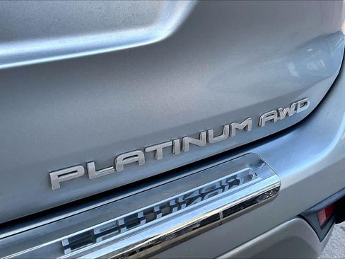 Used 2020 Toyota Highlander Platinum AWD/4WD image 10