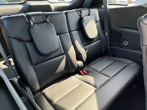 Certified 2023 Ford Explorer Limited w/ Limited Technology Package AWD/4WD image 14